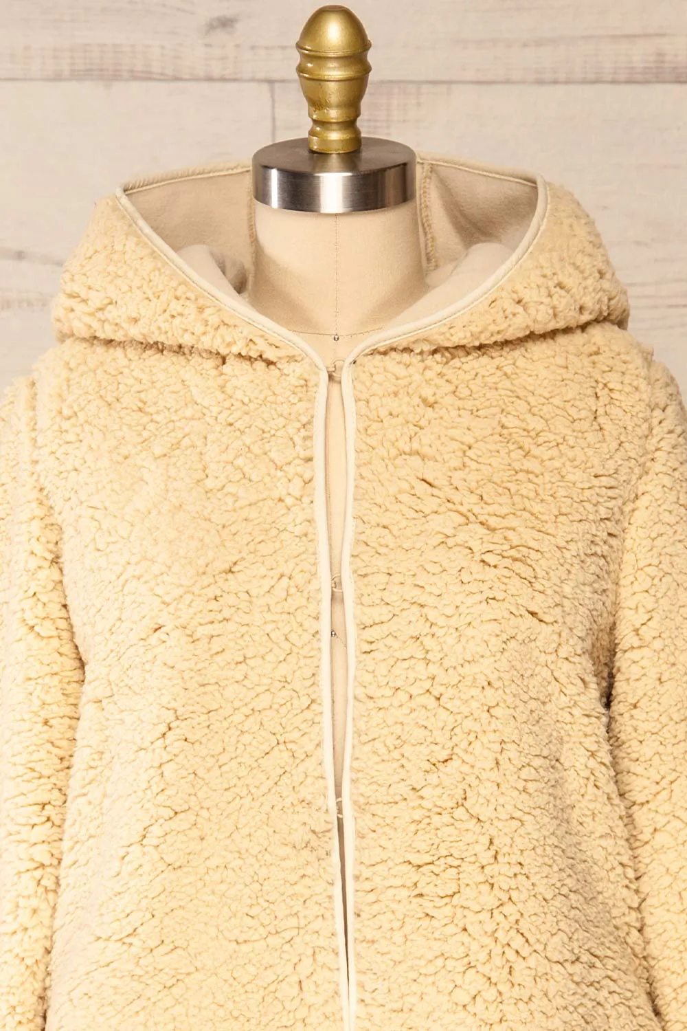 Amstelveen | Beige Fleece Coat w/ Hood and Pockets