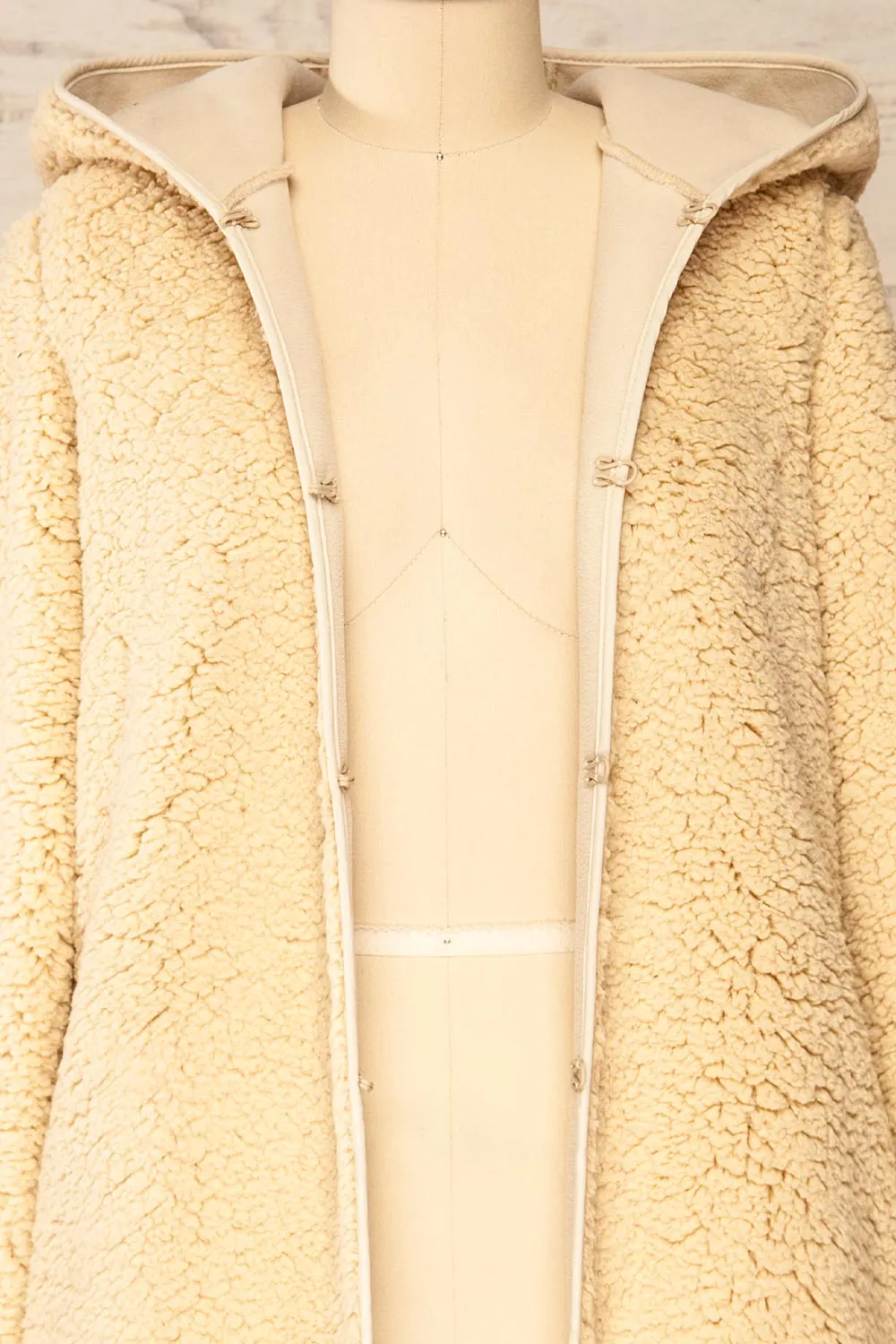 Amstelveen | Beige Fleece Coat w/ Hood and Pockets