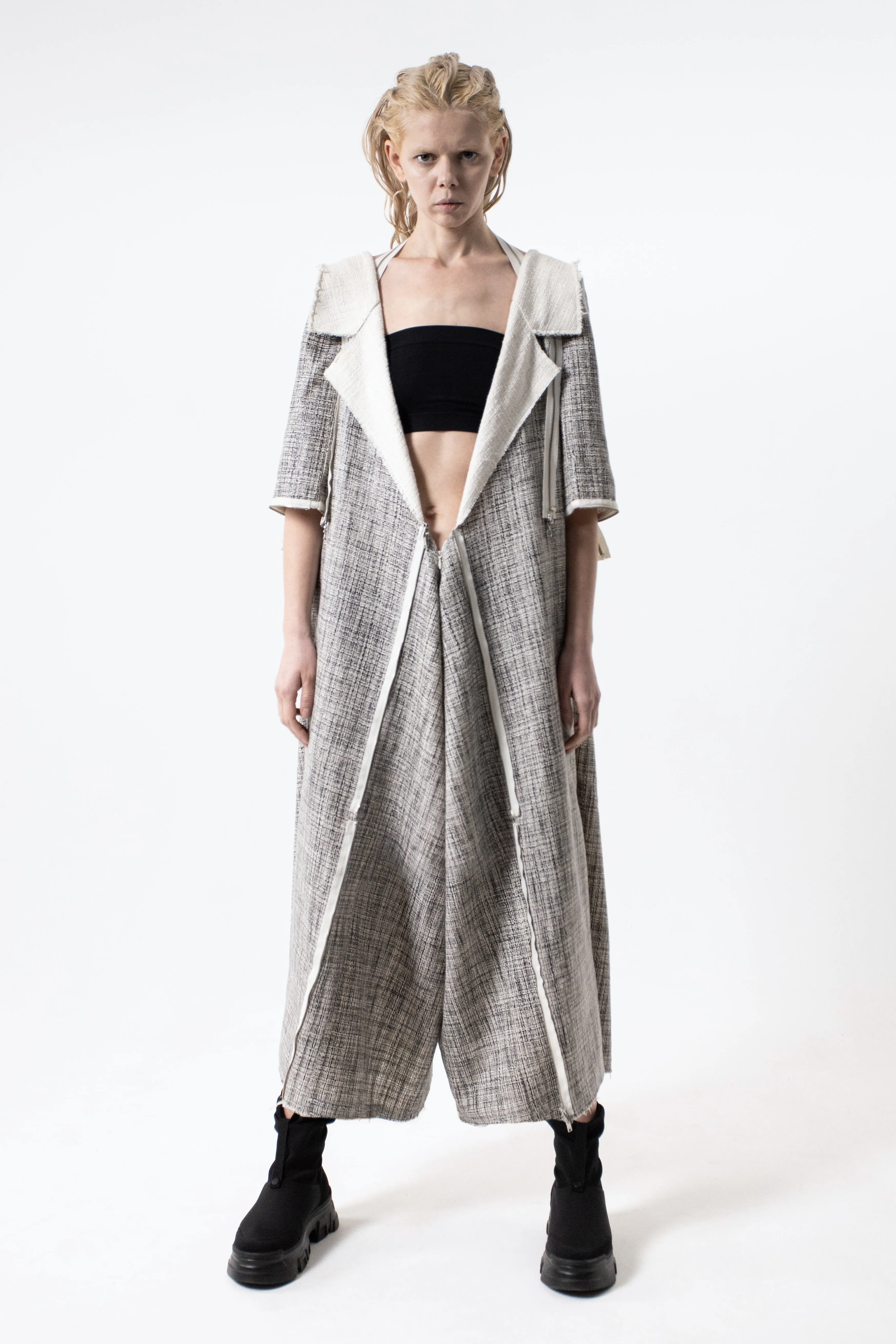 DUALITY 10-way transforming piece: coat / jumpsuit / vest / dress / 4 bags