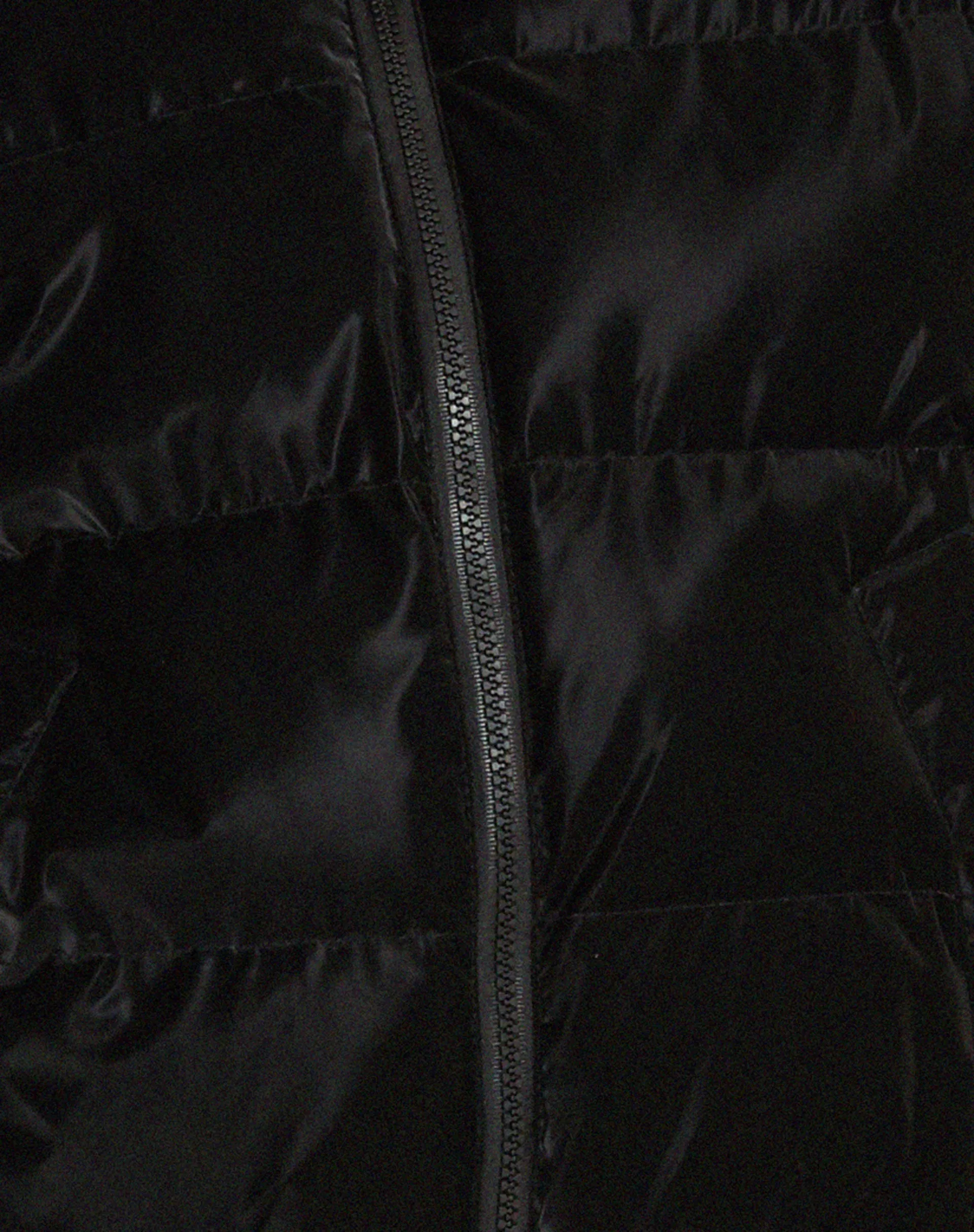 Guntur Puffa Jacket in Black