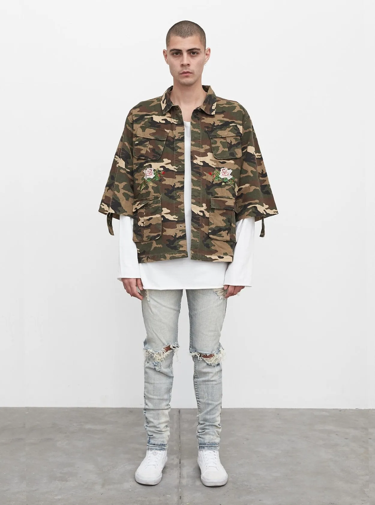 Three-Quarter Raw Sleeve Military Rose Parka in Woodland Camo