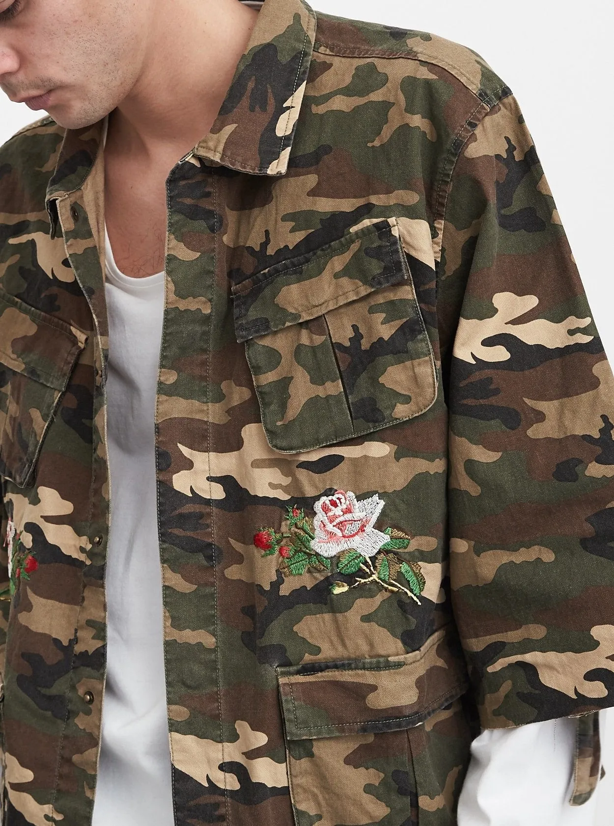 Three-Quarter Raw Sleeve Military Rose Parka in Woodland Camo