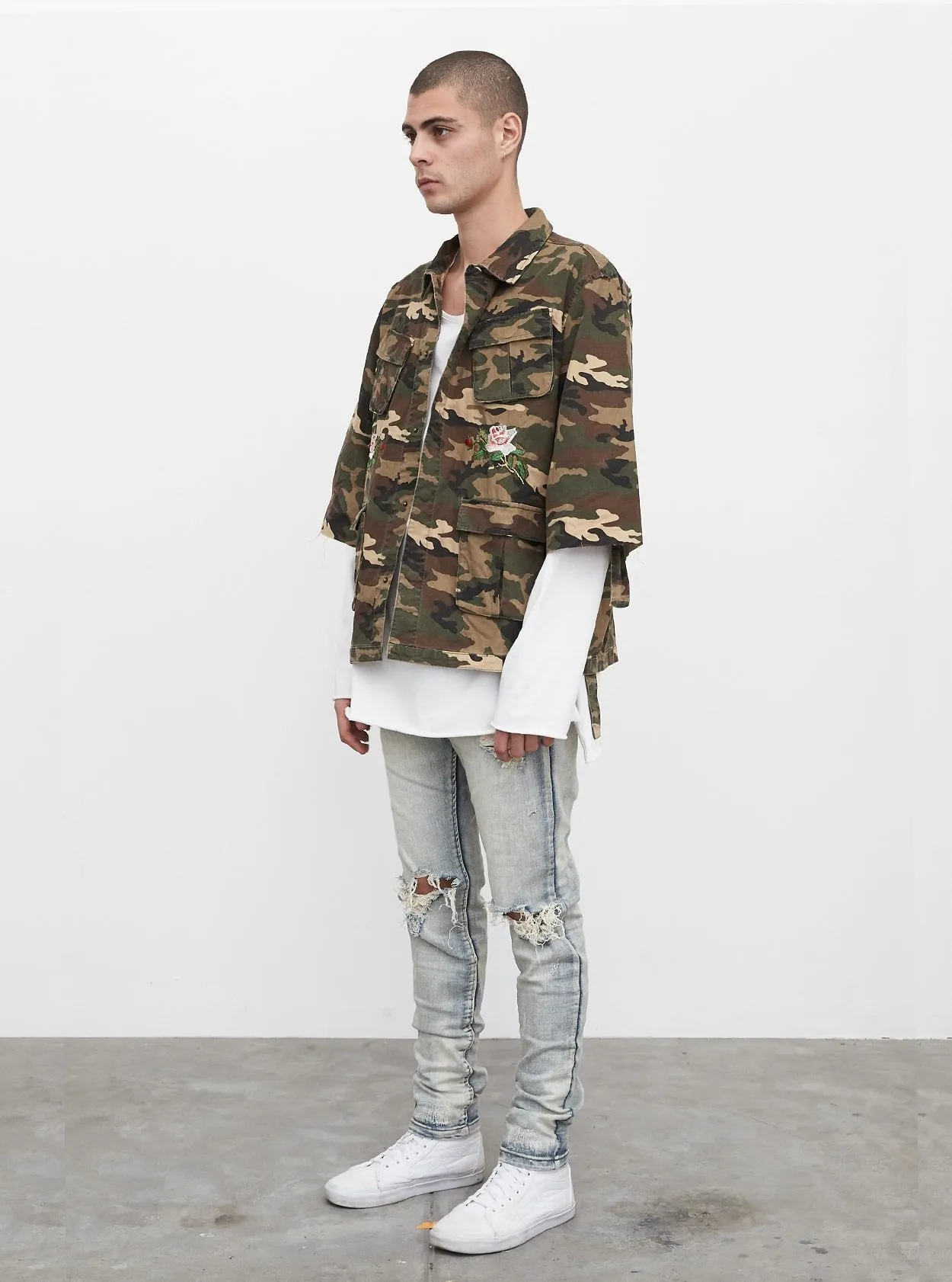 Three-Quarter Raw Sleeve Military Rose Parka in Woodland Camo