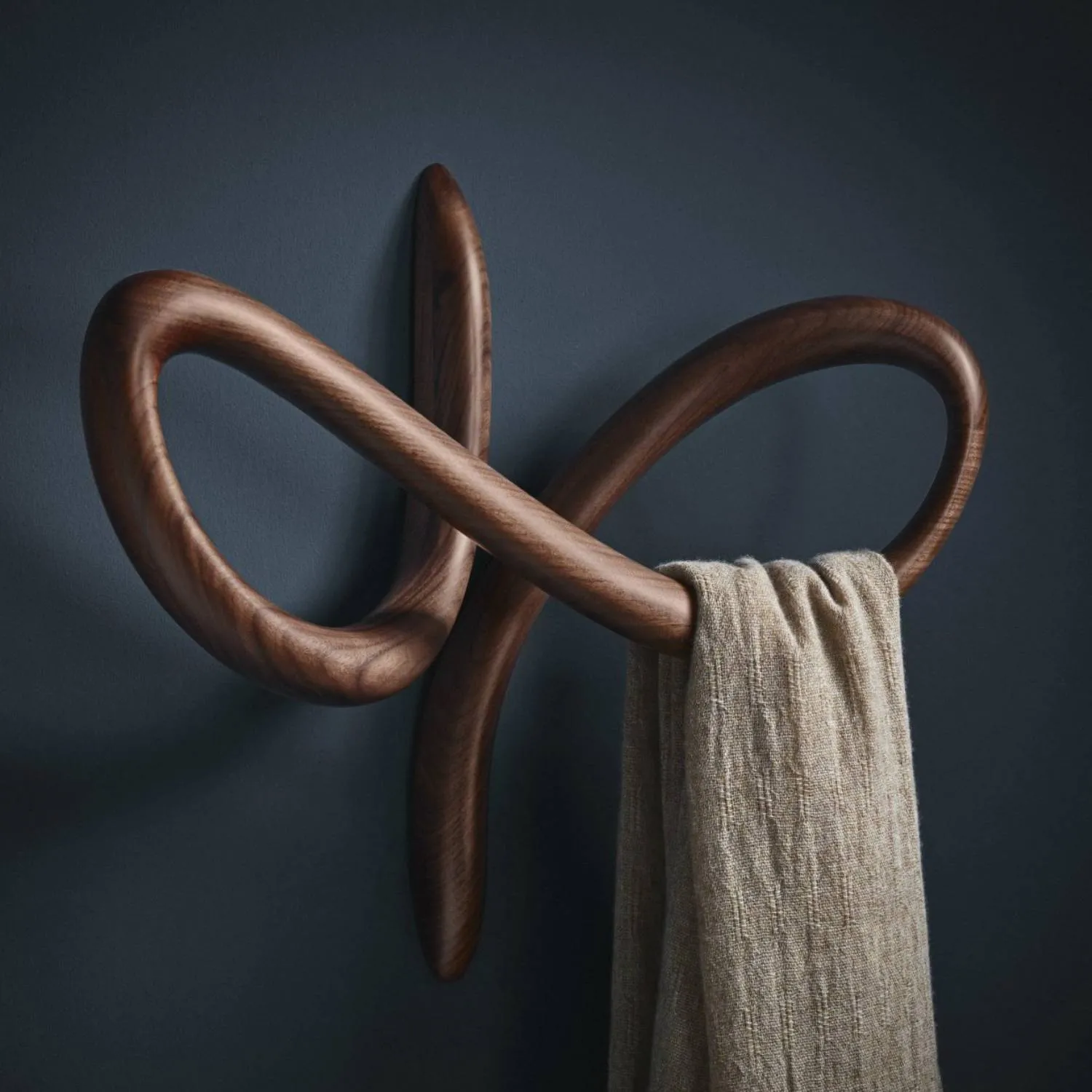 Vertigo Coat Hanger